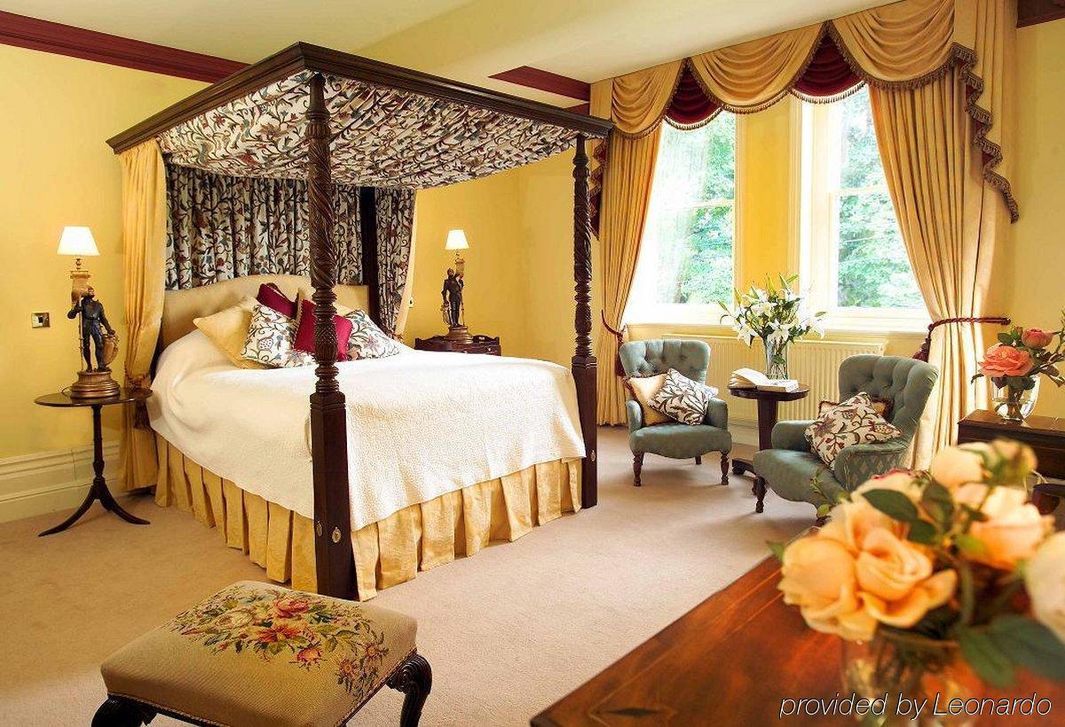 Gliffaes Country House Hotel Крикоуел Стая снимка